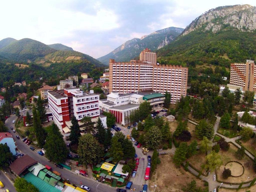 Hôtel Dacia à Băile Herculane Extérieur photo