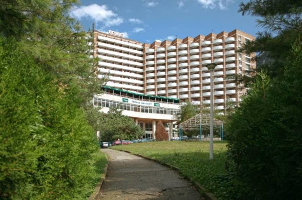 Hôtel Dacia à Băile Herculane Extérieur photo