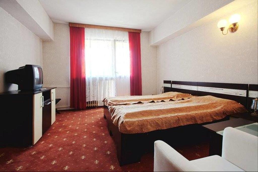 Hôtel Dacia à Băile Herculane Extérieur photo