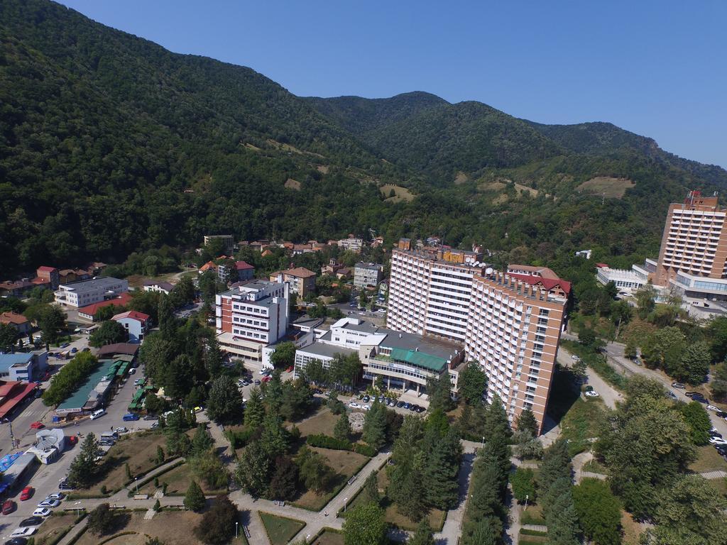 Hôtel Dacia à Băile Herculane Extérieur photo