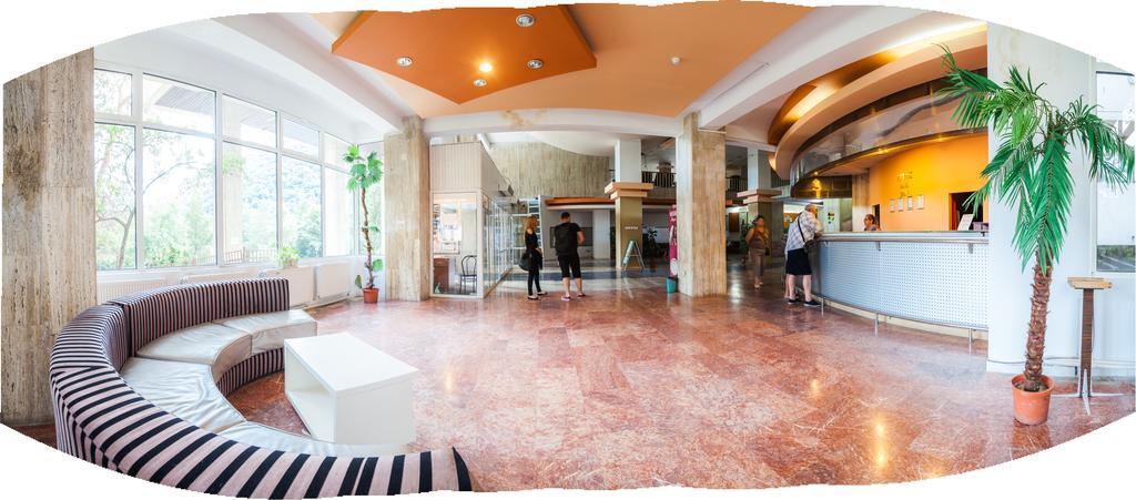 Hôtel Dacia à Băile Herculane Extérieur photo